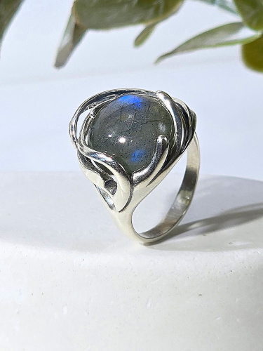 Серебряное кольцо ETERI с лабрадоритом